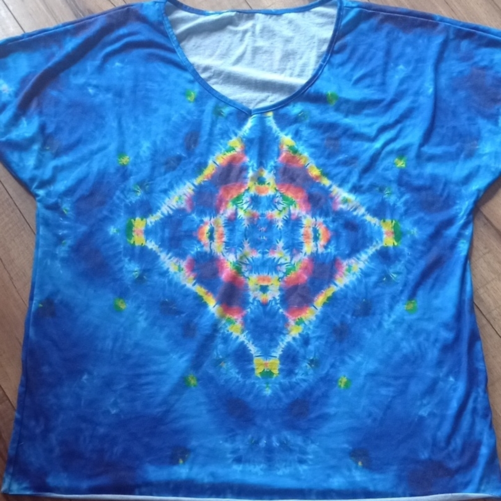 Blue Tie-Dye Short Sleeve Women's Top